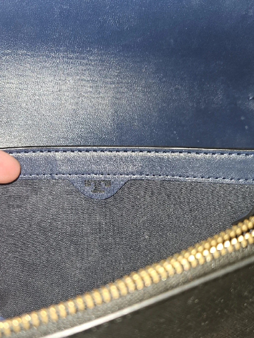 Tory Burch Blue Crossbody/Clutch Wallet with Gold Chain Strap - Picture 5 of 15